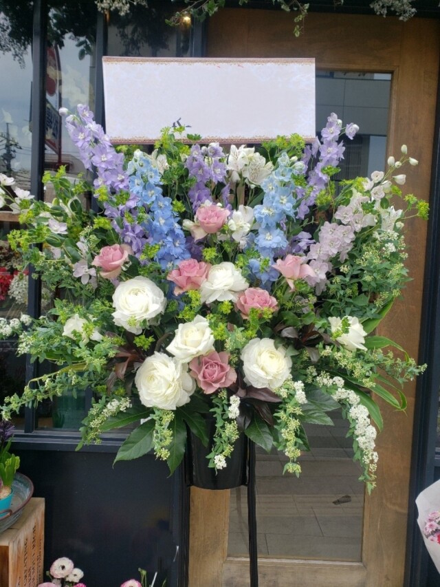 エレガントカラースタンド花1段【さいたま市限定】