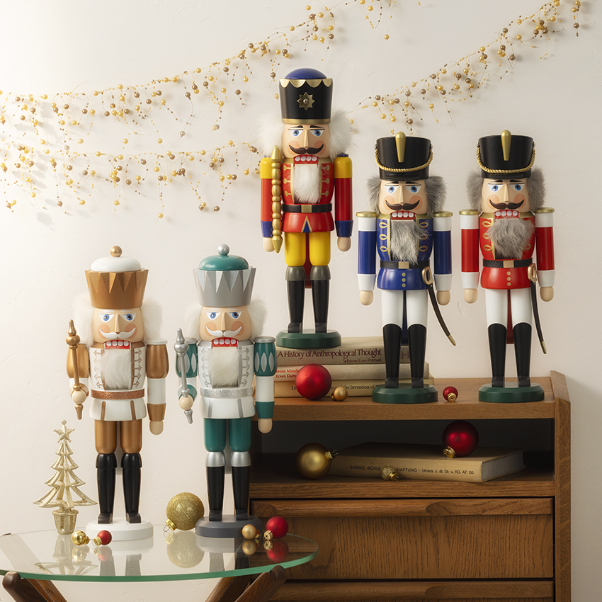 くるみ割り人形 王様 赤