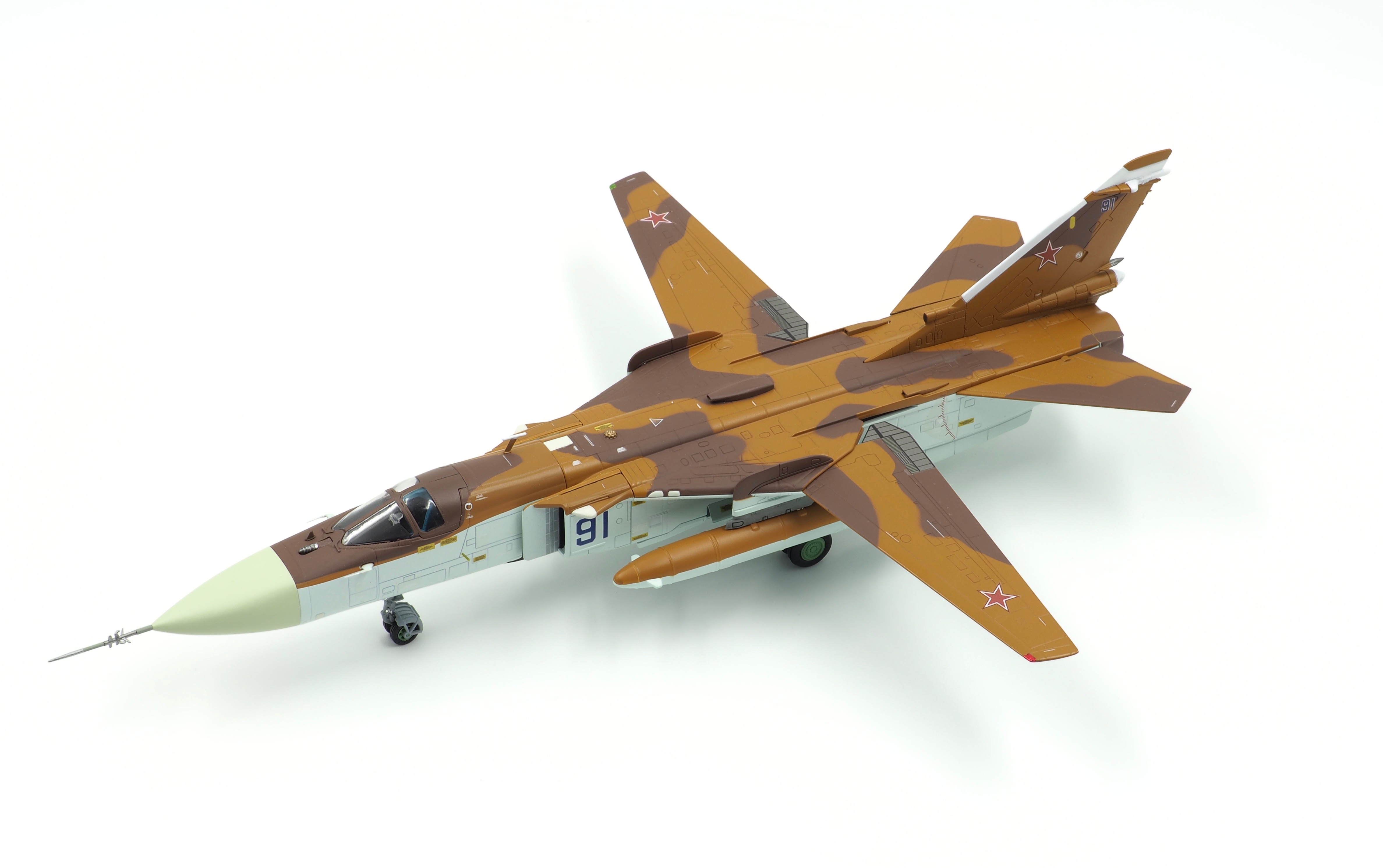 Calibre Wings(カリバ―ウイングス) 1/72 (ダイキャスト製) SU-24MK