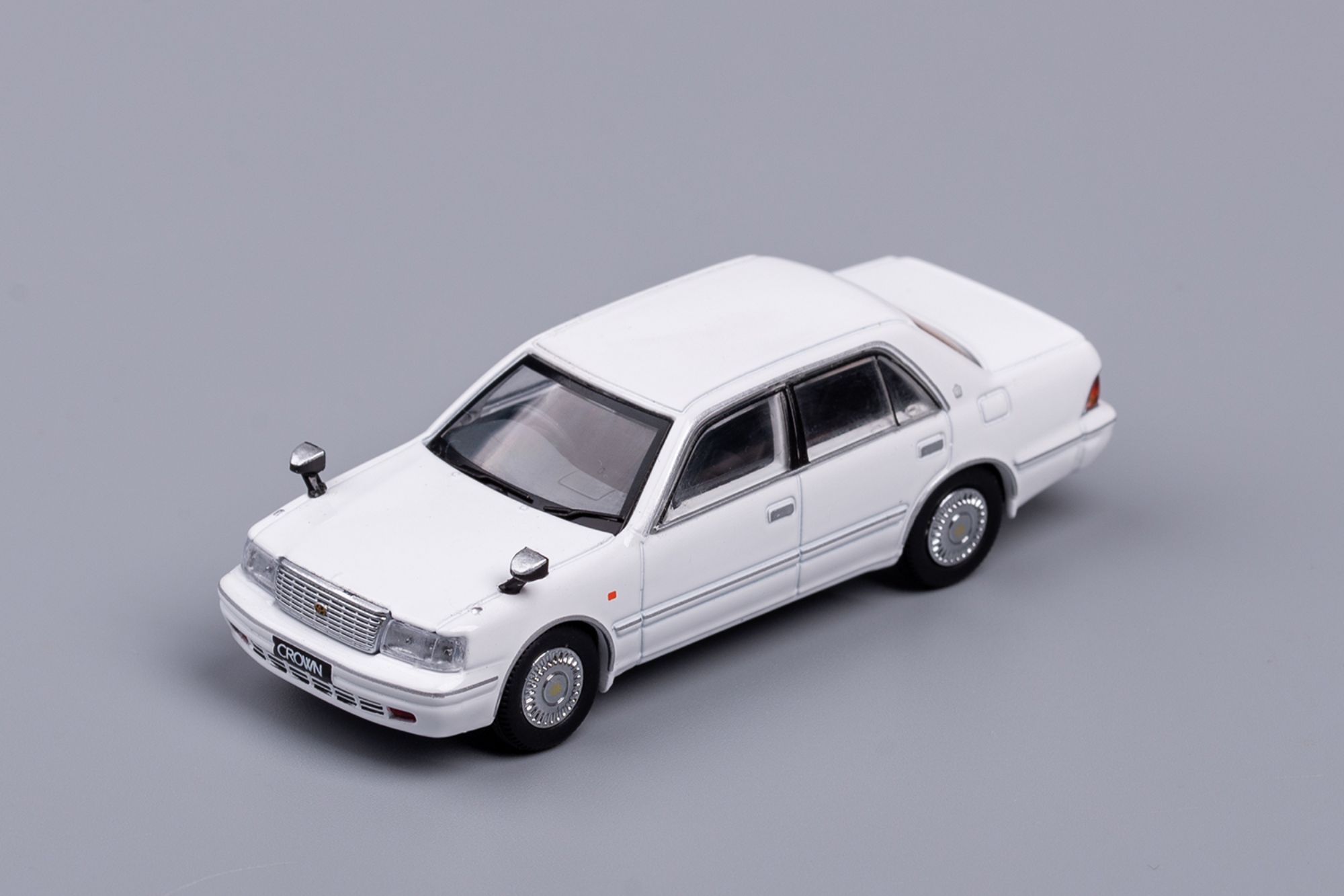 ゲインコーププロダクツ 1/64 トヨタ クラウン JZS155 ホワイト ※右