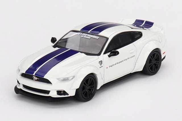 MINI GT 1/64 LB☆WORKS フォード マスタング ホワイト(右ハンドル
