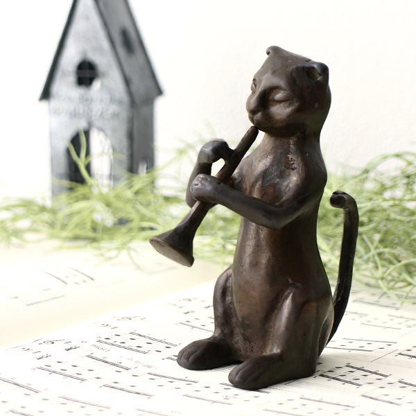 猫 置物 オブジェ トランペット 猫雑貨 真鍮 ブロンズ仕上げ レトロ