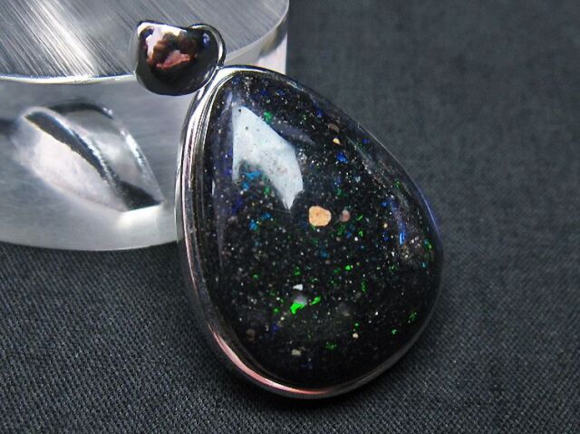 ブラックオパール ペンダント[T468-536]