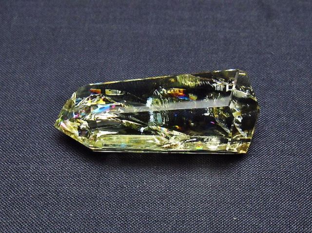 パワーストーン 天然石 虹入り黄水晶(シトリン)原石[T436-2939]