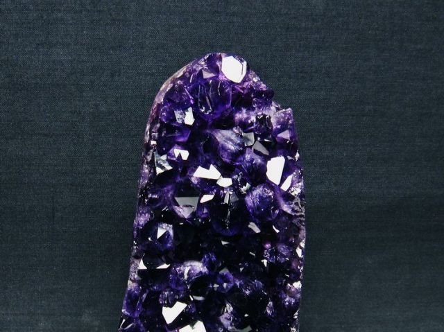 パワーストーン 天然石 ウルグアイ産アメジストクラスター[T95-11195]