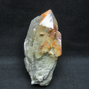 ファントム（幻影水晶）は石の成長力が見える幻想的な天然石｜銀座東道