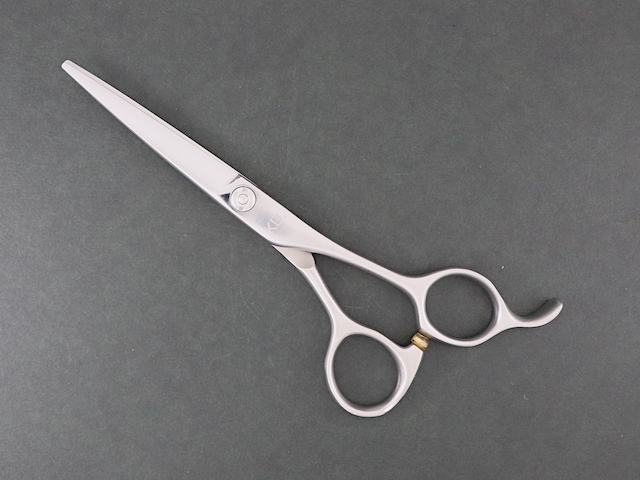 MMM TOKYO OM55 美容師用 理容師用 トリマー用 中古シザー ハサミ屋はやし