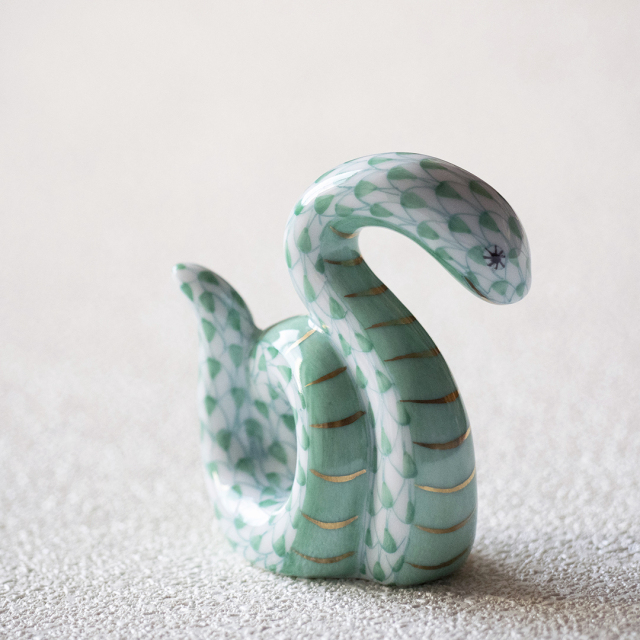 干支置物・へび（グリーン）