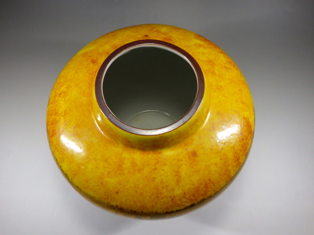 松本佐一（九谷焼金彩大壺）