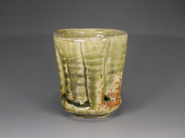 新歓 嗣（伊賀自然灰釉湯飲み）