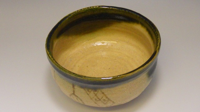 3代小倉円平（淡路島織部抹茶茶碗）