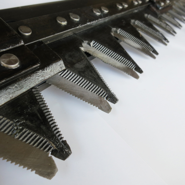 イセキ】コンバイン・バインダー3条用刈刃 HVG-320.HVG-323・HVG-314