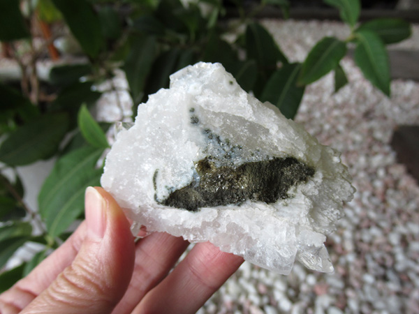 アポフィライト原石 販売 最高品質 レインボー 販売 | 天然石専門店