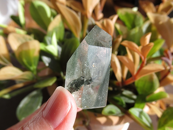 グリーンファントムガーデンクォーツ マダガスカル産 ポイント 水晶