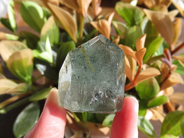 グリーンファントムガーデンクォーツ マダガスカル産 ポイント 水晶