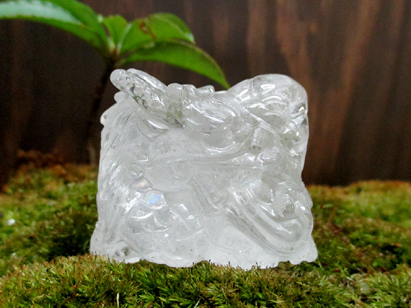 天然水晶 龍（ドラゴン・Dragon）彫刻 開運 風水 【鬮石（くじいし