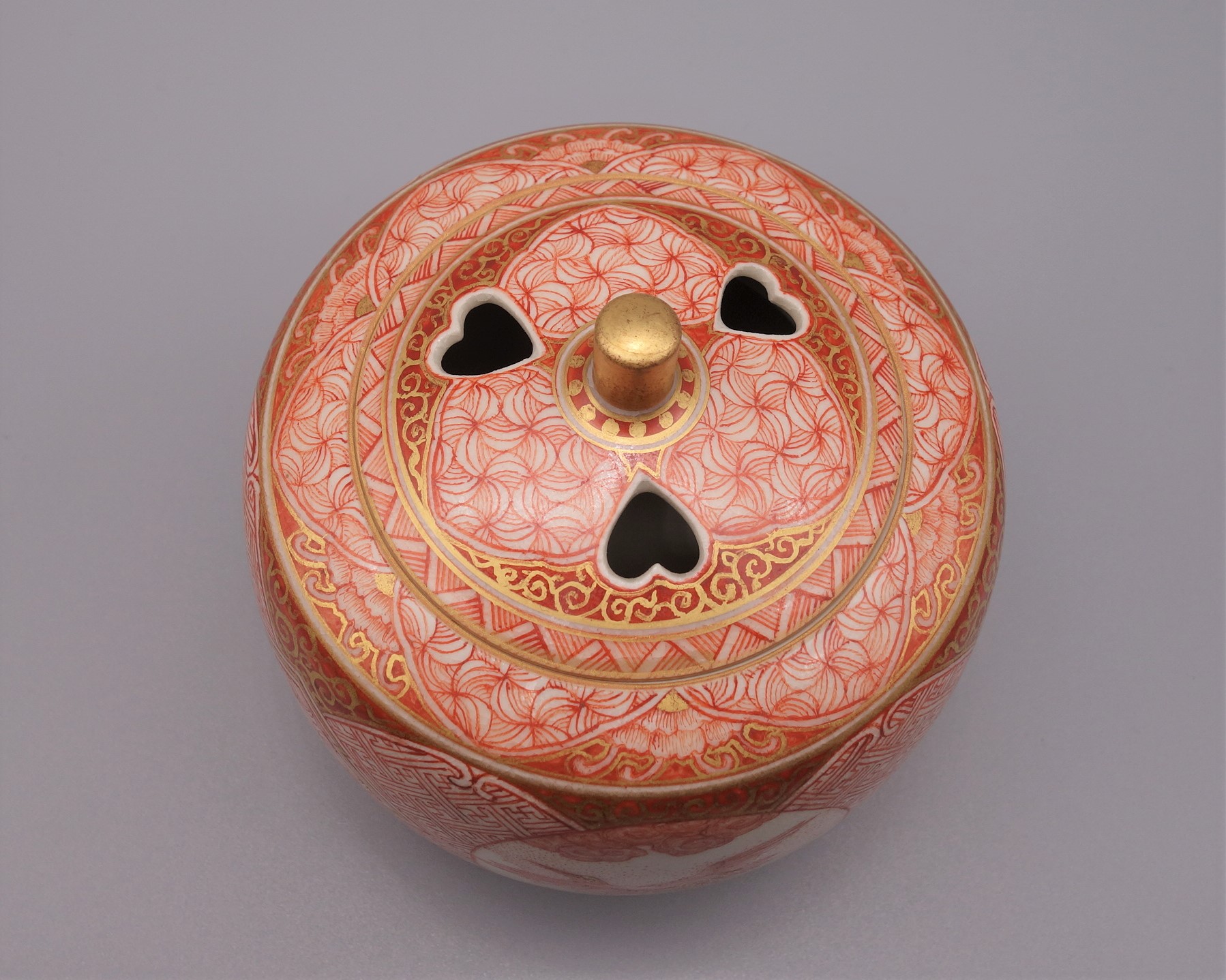 九谷焼 香炉 赤絵細描鶴文 [ 大酒清山 ]