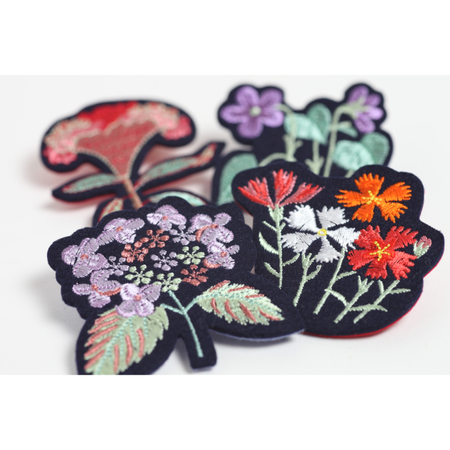 KY88-957／ブローチ／すみれ