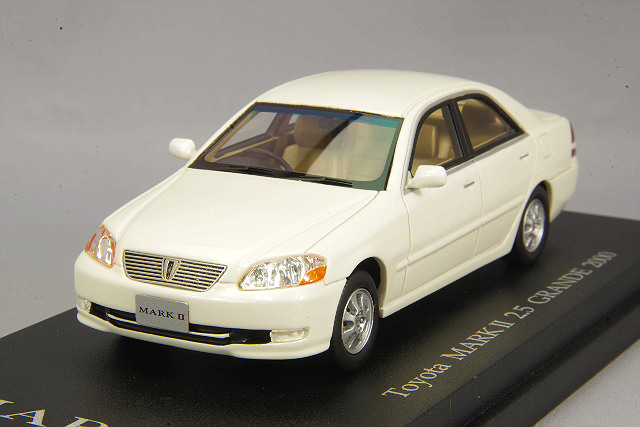 CAM@ 1/43 日産 セフィーロ ワゴン (WA32) 1997 プラチナホワイトパール