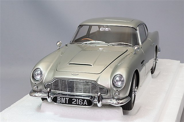 TSM ミニGT 1/64 アストンマーティン DB5 