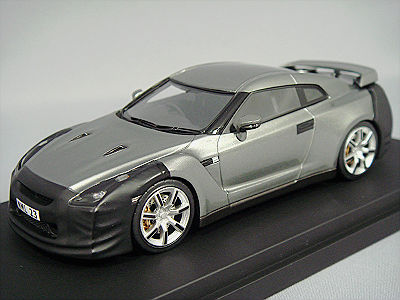 EBBRO×hpi racing 1/43 カルソニック スカイライン GT-R R33 1995 JGTC