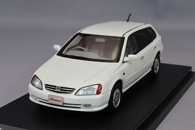 ハイストーリー 1/43 三菱 ディアマンテ ワゴン 1993 パールホワイト