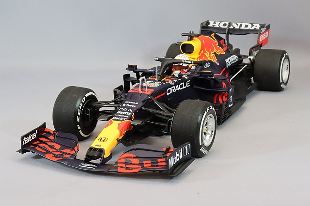 ミニチャンプス 1/18 レッドブルレーシング ホンダ RB16B 2021 F1