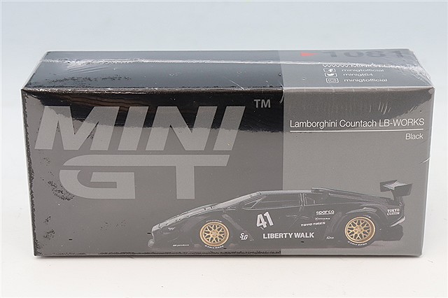 TSM ミニGT 1/64 ランボルギーニ カウンタック LB-WORKS レッド (左