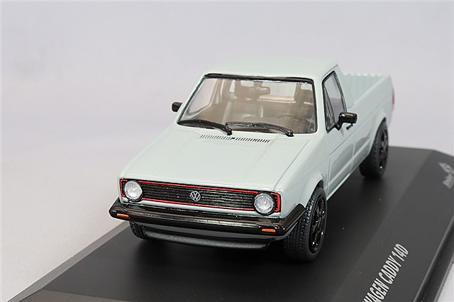 イクソ 1/43 フォルクスワーゲン ジェッタ MK1 1979 メタリックブラウン