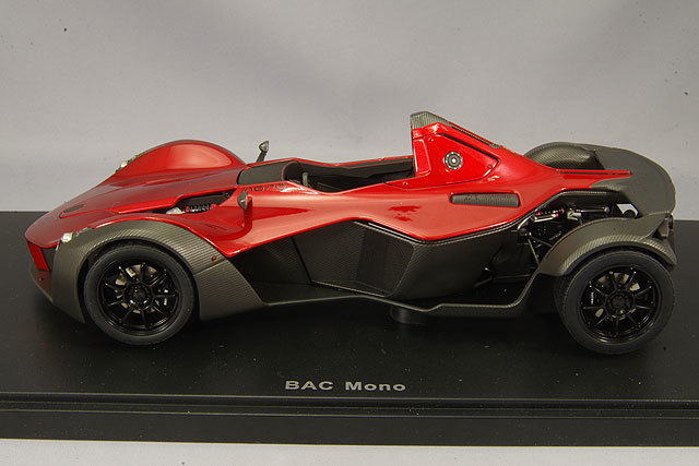 オートアート コンポジット 1/18 BAC モノ メタリックレッド