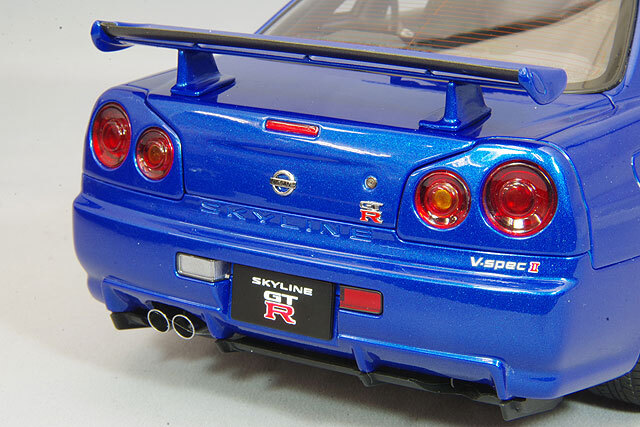 オートアート コンポジット 1/18 日産 スカイライン GT-R (R34) V
