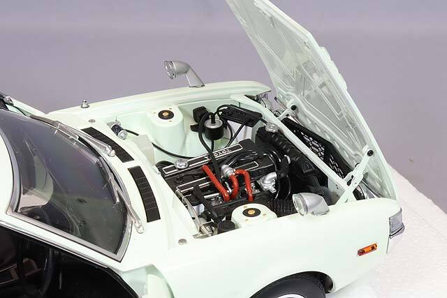 オートアート コンポジット 1/18 トヨタ セリカ リフトバック 2000GT