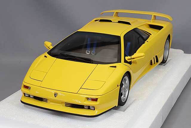 オートアート コンポジット 1/18 ランボルギーニ ディアブロ SE30