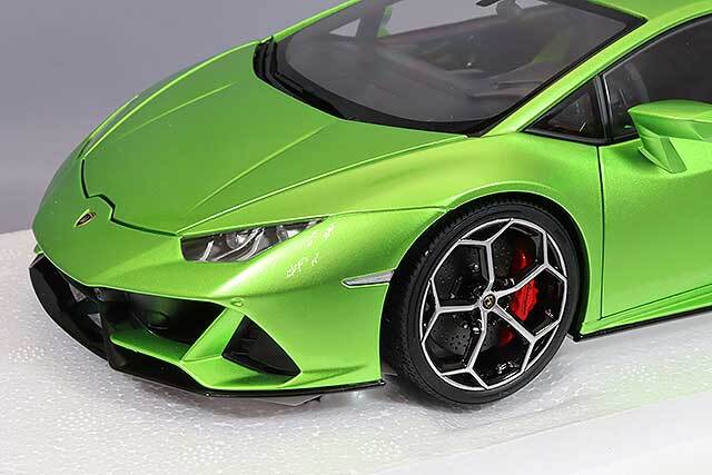 オートアート コンポジット 1/18 ランボルギーニ ウラカン EVO パール