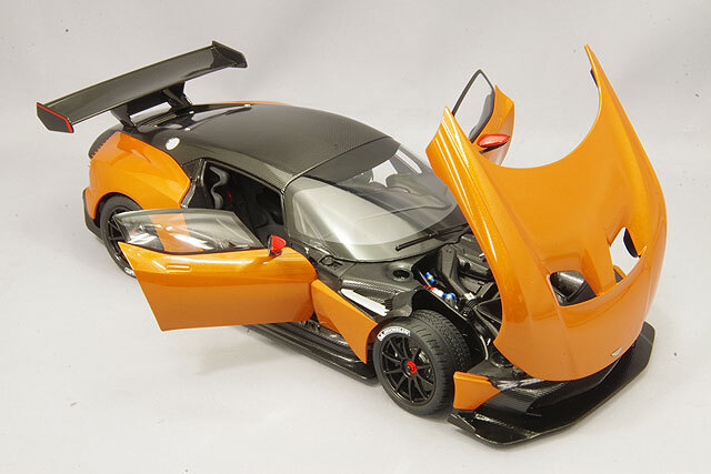 お取り寄せ商品】 オートアート コンポジット 1/18 アストンマーティン