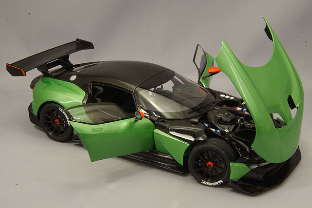 オートアート コンポジット 1/18 アストンマーティン ヴァルカン