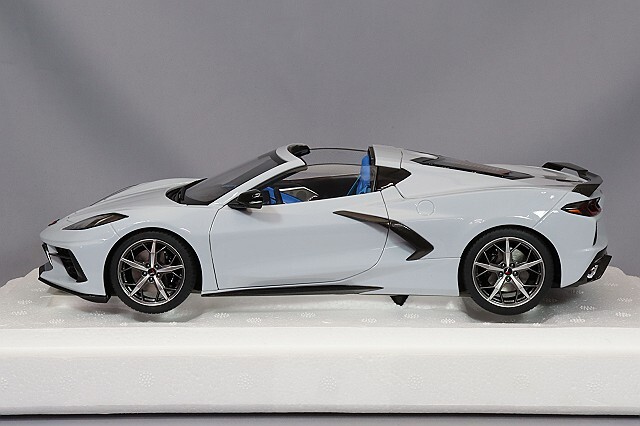 オートアート コンポジット 1/18 シボレー コルベット C8 スティング