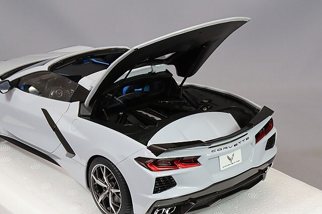 オートアート コンポジット 1/18 シボレー コルベット C8 スティング