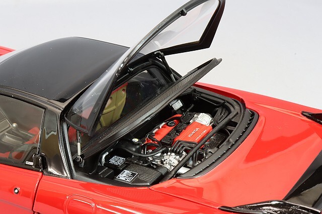 オートアート コンポジット 1/18 ホンダ NSX-R （NA2） ニュー