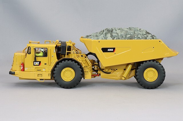 ダイキャストマスター ハイライン 1/50 CAT AD60 アーティクレーテッド