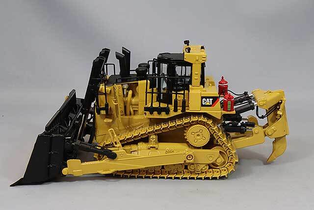 ダイキャストマスター 1/50 Cat D10T2 トラックタイプ トラクター