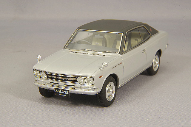 ENIF 1/43 日産 ローレル 2000GX 2ドア ハードトップ 1970年型