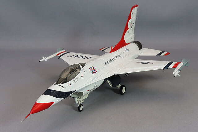 ホビーマスター 1/72 F-16C アメリカ空軍 サンダーバーズ ウォーバーズ
