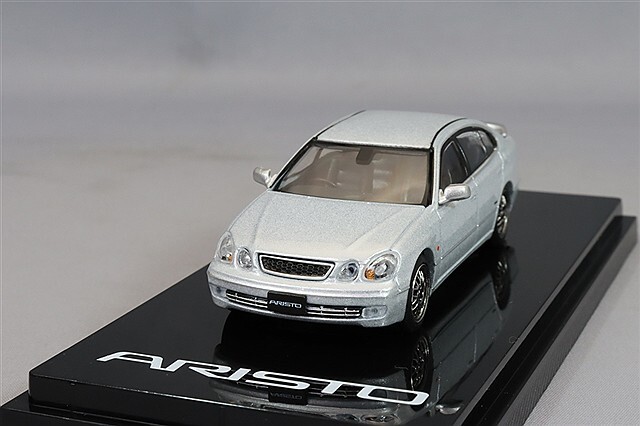 ホビージャパン 1/64 トヨタ アリスト V300 VERTEX EDITION 前期型