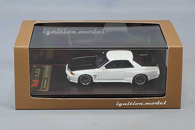イグニッションモデル 1/64 日産 スカイライン GT-R ニスモ (R32) ホワイト