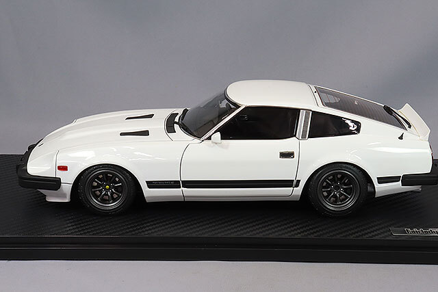 イグニッションモデル 1/18 日産 フェアレディ Z (S130) ホワイト / RS