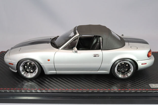 海外並行品 イグニッションモデル 1/18 ユーノス ロードスター (NA