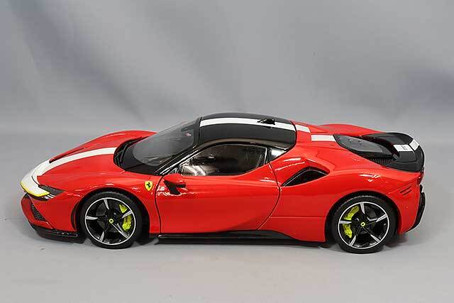 ブラゴ 1/18 SF90 ストラダーレ アセット フィオラノ レッド