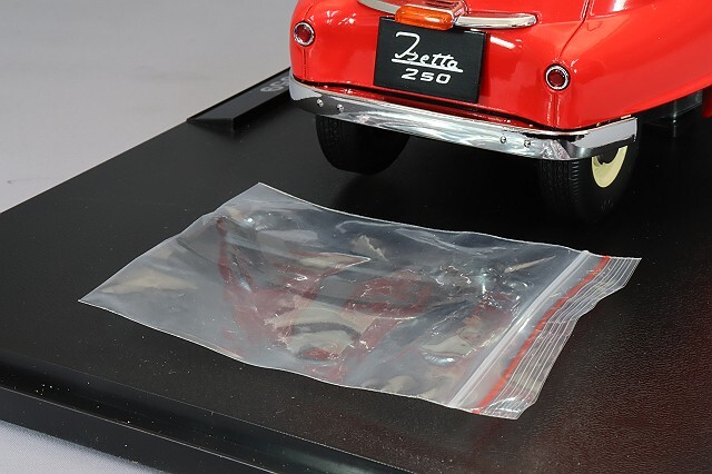 KKスケール 1/12 BMW 250 イセッタ 1959 レッド/ホワイト