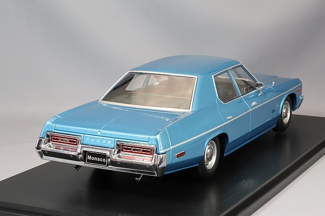 KKスケール 1/18 ダッジ モナコ 1974 ブルーメタリック